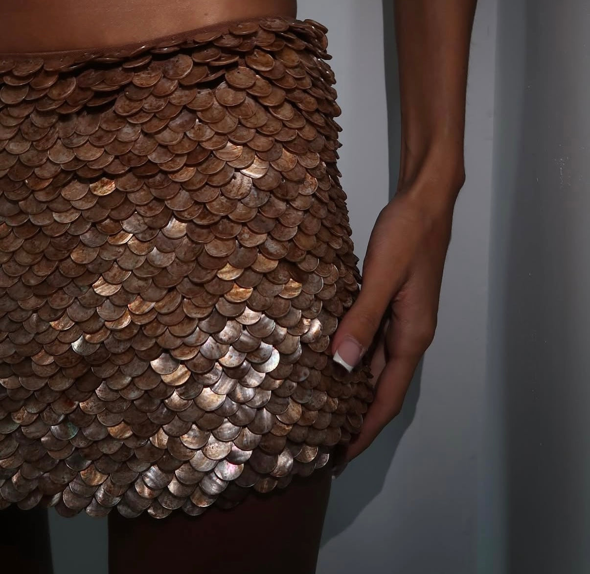 Windy scale skirt